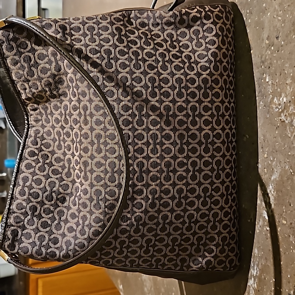 Coach Bag - Picture 2 of 4